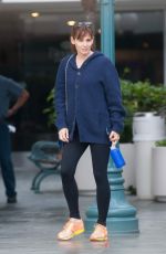 JENNIFER GARNER Out and About in Brentwood 05/11/2015