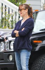 JENNIFER GARNER Out and About in Brentwood 05/30/2015