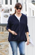 JENNIFER GARNER Out and About in Brentwood 05/30/2015