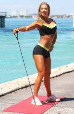 JENNIFER NICOLE LEE Workout on the Beach in Miami 05//24/2015