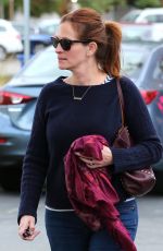 JULIA ROBERTS Out and About in Malibu 05/08/2015