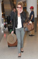 KATHERINE HEIGL Arrives at Los Angeles International Airport 05/05/2015