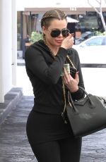 KHLOE KARDASHIAN Leaves a Gym in Beverly Hills 04/30/2015