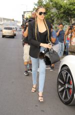 KHLOE KARDASHIAN Out Shopping in Beverly Hills 04/30/2015