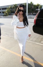 KIM KARDASHIAN Arrives at LAX Airport in Los Angeles 05/09/2015