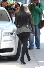 KIM KARDASHIAN Out and About in Los Angeles 05/28/2015