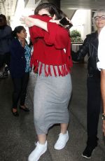LORDE Arrives at LAX Airport in Los Angeles 05/25/2015