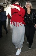 LORDE Arrives at LAX Airport in Los Angeles 05/25/2015