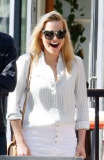 MARGOT ROBBIE Out Shopping in Toronto 05/14/1520