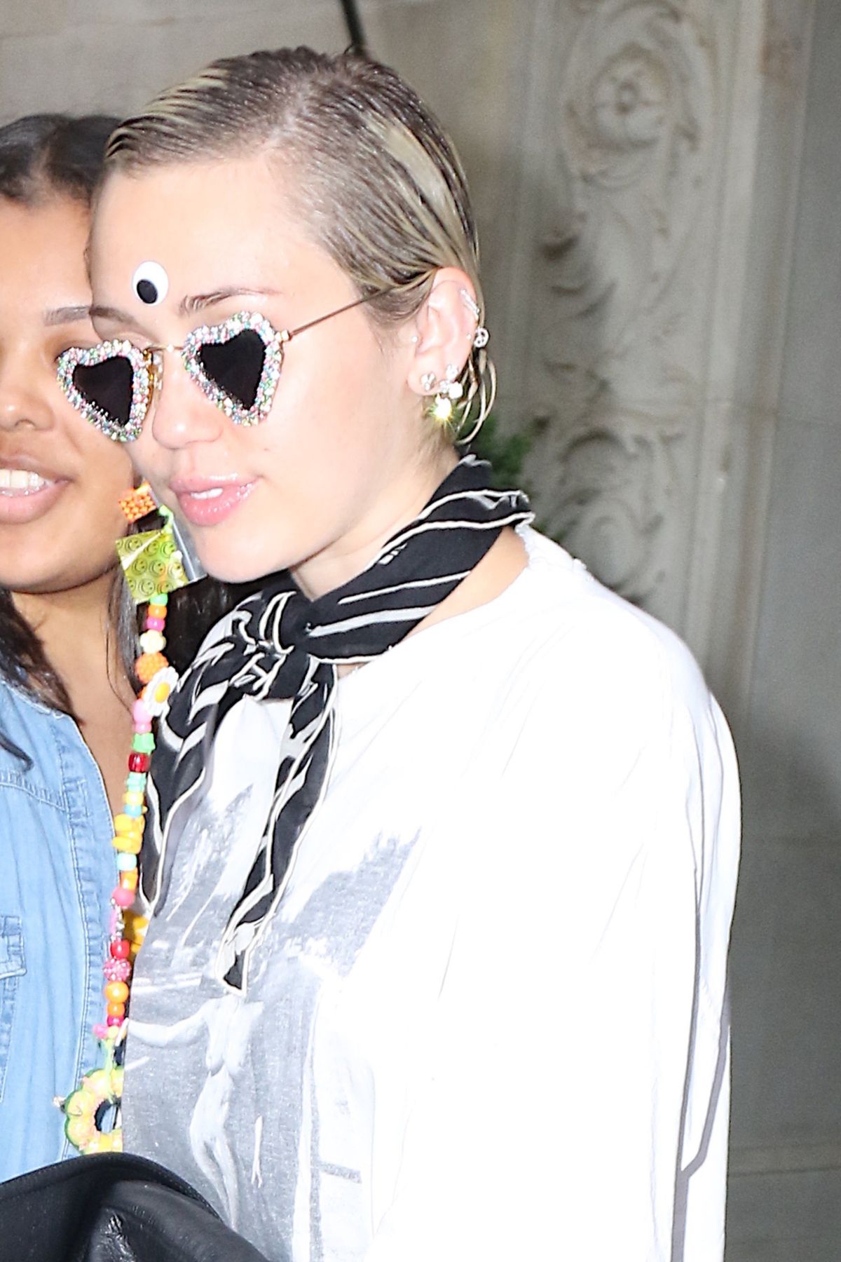 MILEY CYRUS Leaves Her Hotel in New York 05/05/2015 MILEY CYRUS Leaves Her Hotel in New York 05/05/2015