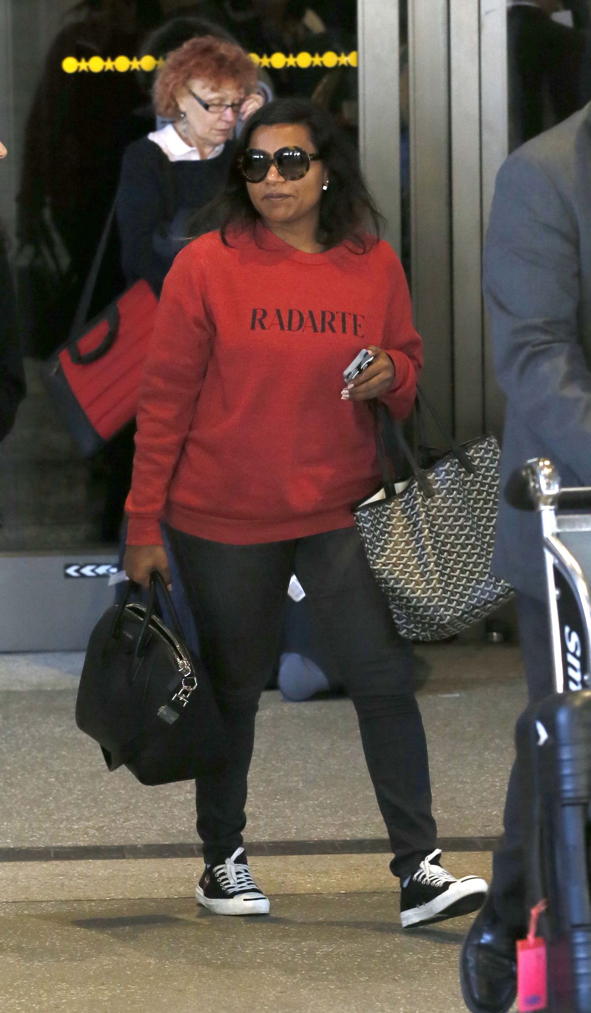 MINDY KALING at Los Angeles International Airport 05/20/2015 MINDY KALING at Los Angeles International Airport 05/20/2015