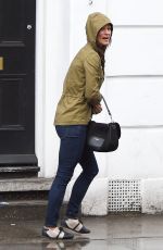 PIPPA MIDDLETON Out and About on the Kings Road in Chelsea