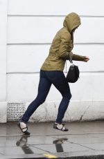PIPPA MIDDLETON Out and About on the Kings Road in Chelsea
