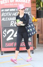 REESE WITHERSPOON Leavs a Market in Santa Monica 05/14/2015