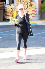 REESE WITHERSPOON Leavs a Market in Santa Monica 05/14/2015