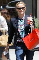 REESE WITHERSPOON Out and About in Beverly Hills 05/12/2015