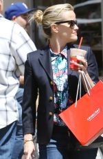 REESE WITHERSPOON Out and About in Beverly Hills 05/12/2015