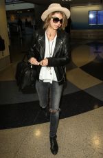 SARAH HYLAND Arrives at Los Angeles international Airport 05/07/2015