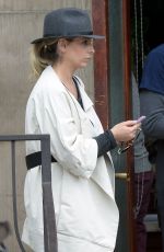 SARAH MICHELLE GELLAR Out and About in Santa Monica 05/14/2015
