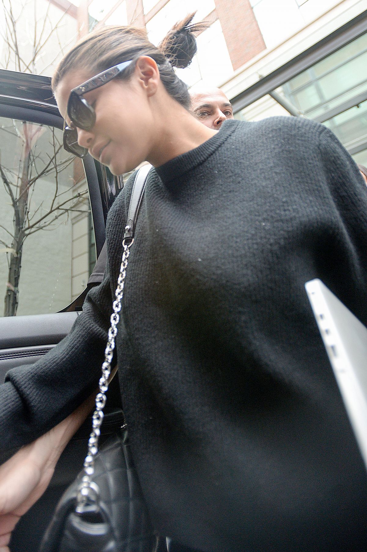 SELENA GOMEZ Leaves Her Hotel in New York 05/05/2015 SELENA GOMEZ Leaves Her Hotel in New York 05/05/2015