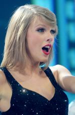 TAYLOR SWIFT at 1989 World Tour at The Centurylink Center in Bossier City
