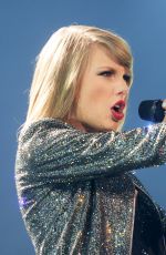 TAYLOR SWIFT at 1989 World Tour at The Centurylink Center in Bossier City