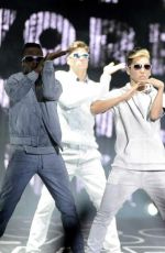 TAYLOR SWIFT at 1989 World Tour at Tiger Stadium in Baton Rouge