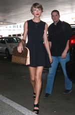 TAYLOR SWIFT at Los Angeles International Airport 05/02/2015