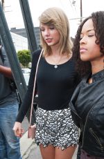 TAYLOR SWIFT Out and About in Beverly Hills 05/08/2015