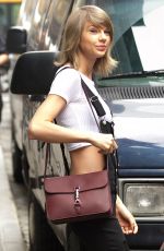 TAYLOR SWIFT Out and About in New York 05/28/2015