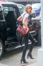 TAYLOR SWIFT Out and About in New York 05/28/2015