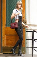 TAYLOR SWIFT Out and About in New York 05/28/2015