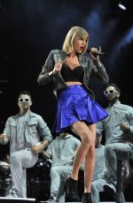 TAYLOR SWIFT Performs at 1989 World Tour in Detroit
