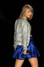 TAYLOR SWIFT Performs at Rock in Rio USA in Las Vegas