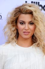 TORI KELLY at 2015 Billboard Music Awards in Las Vegas
