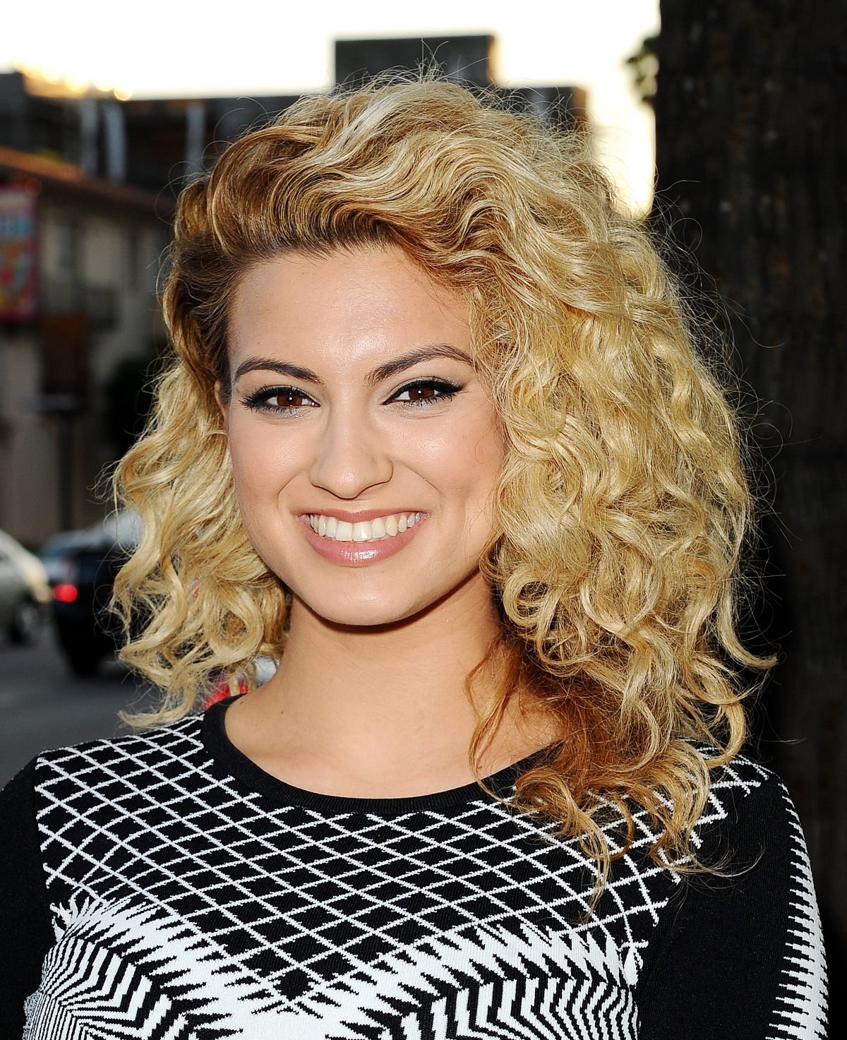tori-kelly-at-elle-women-in-music-2015-in-hollywood_24.