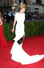 UMA THURMAN at MET Gala 2015 in New York