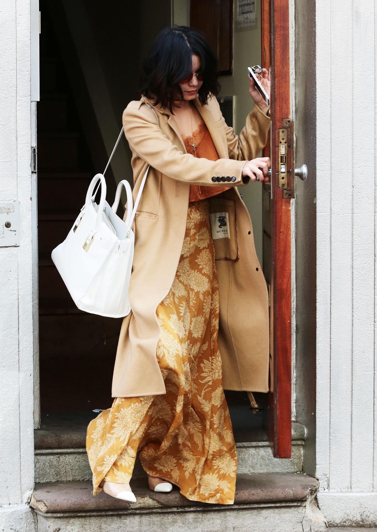 VANESSA HUDGENS Leaves Her Apartment in New York 04/30/2015 VANESSA HUDGENS Leaves Her Apartment in New York 04/30/2015