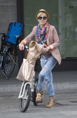 WOLKE HEGENBARTH Out Shopping in Berlin
