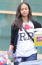 ZOE SALDANA Shopping at Babies R US in Van Nuys 05/17/2015
