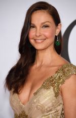 ASHLEY JUDD at CFDA Fashion Awards 2015 in New York