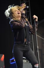 BEATRICE MILLER Performs at Digifest 2015 in New York