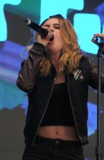 BEATRICE MILLER Performs at Digifest 2015 in New York