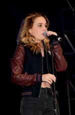 BEATRICE MILLER Performs at Digifest 2015 in New York