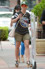BRITNEY SPEARS Out and About in Thousand Oaks 06/03/2015