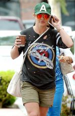 BRITNEY SPEARS Out and About in Thousand Oaks 06/03/2015