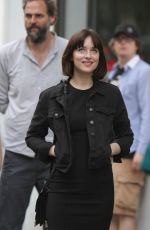 DAKOTA JOHNSON on the Set of How to be Single 06/09/2015