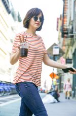DAKOTA JOHNSON on the Set of How To Be Single in New York 05/26/2015