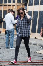 DAKOTA JOHSNON on the Set of How to be Single 06/04/2015