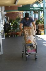 DREW BARRYMORE Shopping at Whole Foods in West Hollywood 06/07/2015